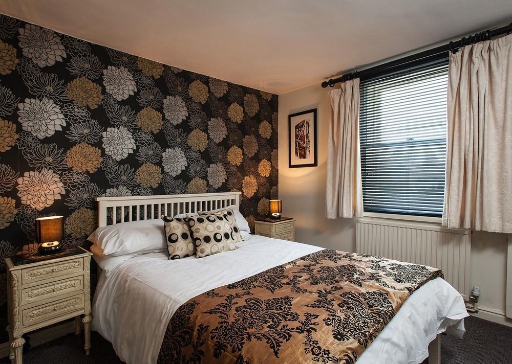 Inn The George Warminster